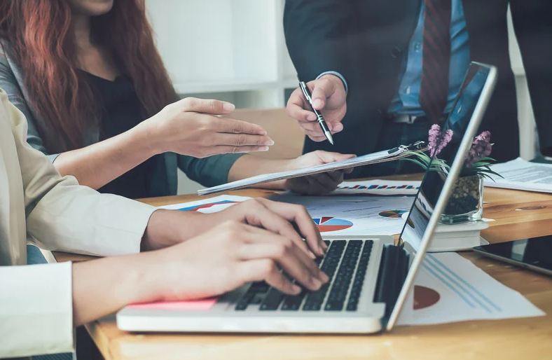 Ghostwriter Deutschland Masterarbeit: Ihr Weg zum Erfolg